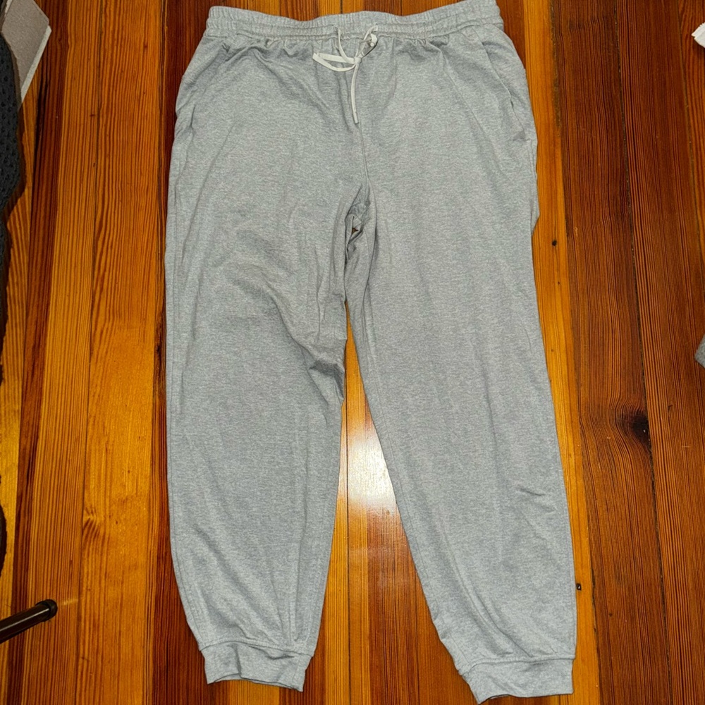 Lululemon Cropped Jogger SweatPants - Size 10